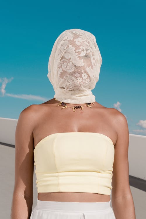 白色面纱的女人 · 免费素材图片