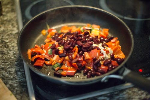 煎锅上的蔬菜菜 · 免费素材图片
