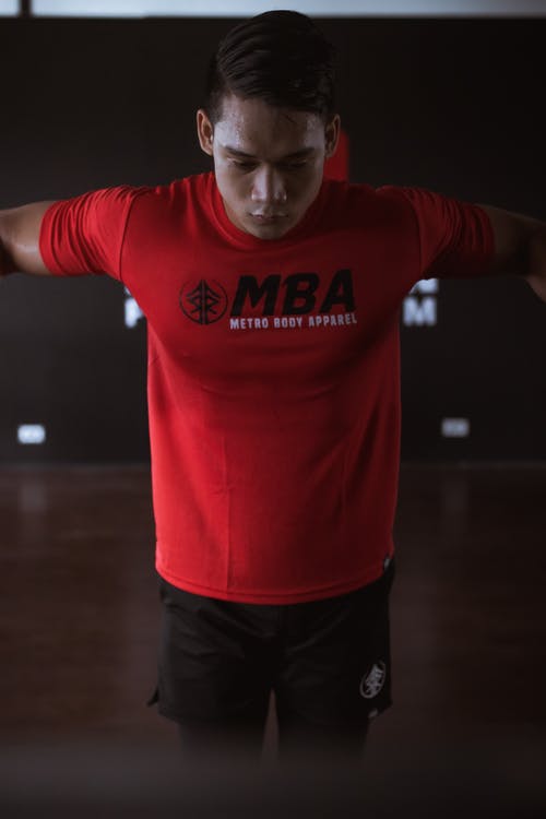 有关T恤, 二头肌, 人的免费素材图片