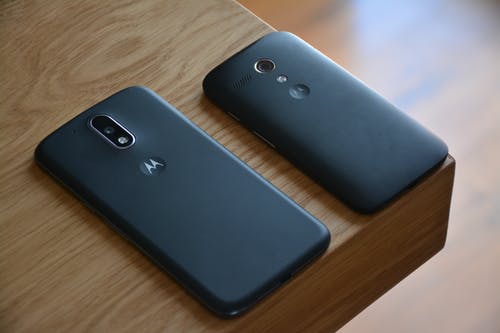 黑色motorola Android智能手机 · 免费素材图片