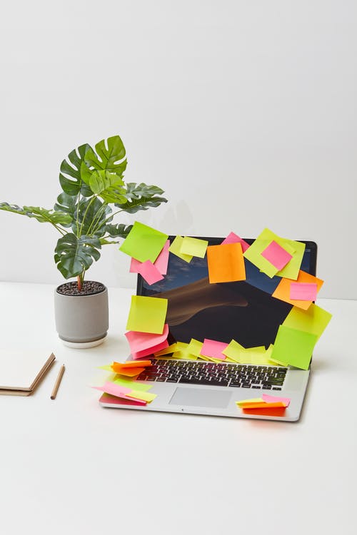 有关3C用品, 便利贴, 垂直拍摄的免费素材图片