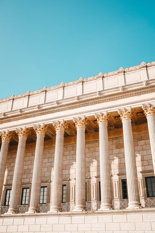 棕色混凝土建筑 · 免费素材图片