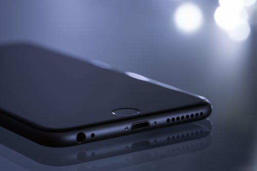 太空灰iphone 6 · 免费素材图片