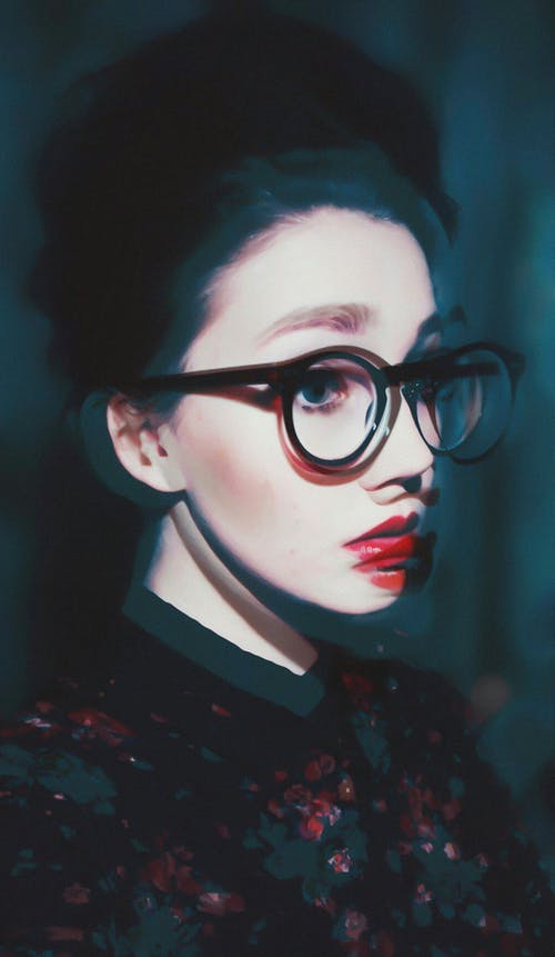 女人戴眼镜 · 免费素材图片