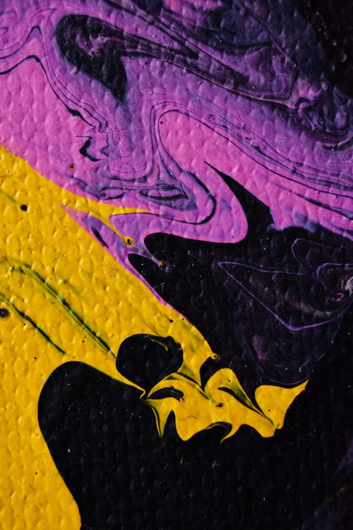 紫色和黄色抽象绘画 · 免费素材图片