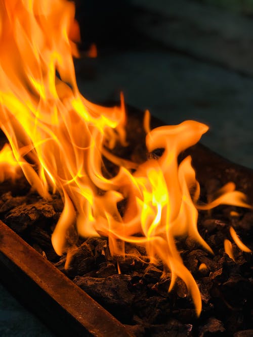 有关垂直拍摄, 温暖, 火的免费素材图片