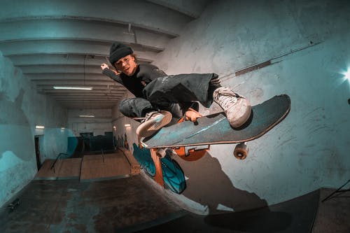 男子滑板照片 · 免费素材图片