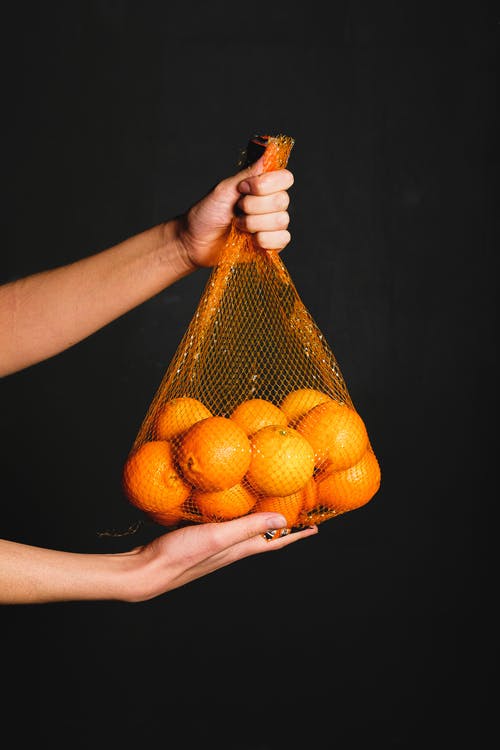 水果网里面的新鲜橙子 · 免费素材图片