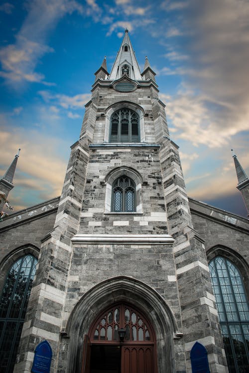 多云的天空大教堂的视图 · 免费素材图片