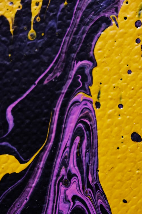 黄色和紫色的抽象绘画 · 免费素材图片