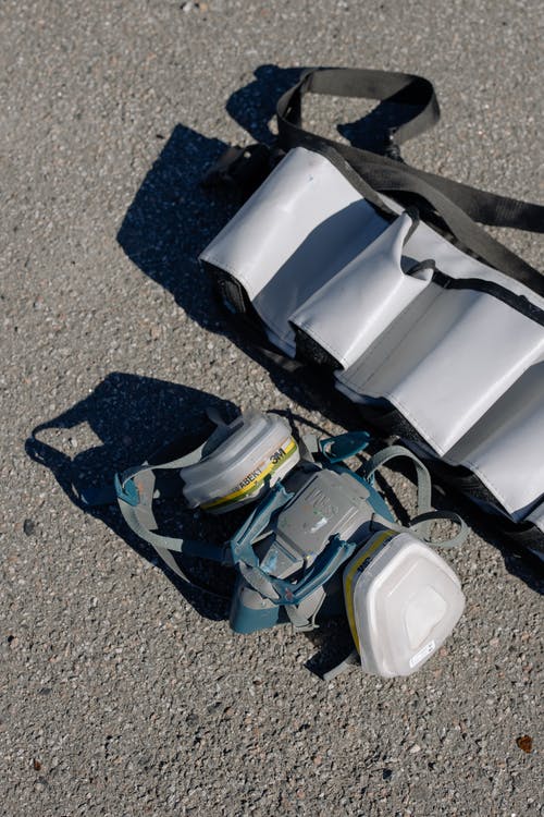 有关呼吸器, 垂直拍摄, 安全装备的免费素材图片