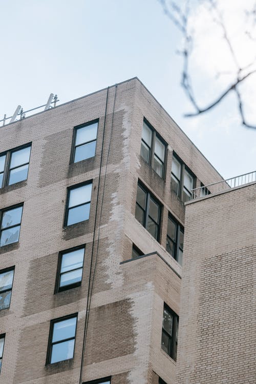 有关不动产, 从下面, 低角度的免费素材图片