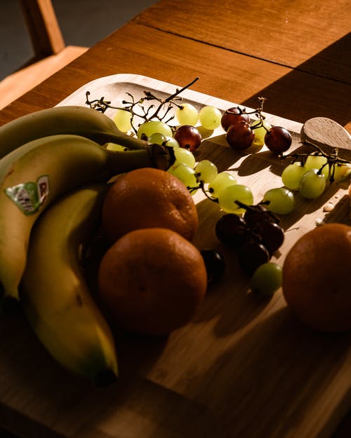 香蕉，葡萄和橙子 · 免费素材图片
