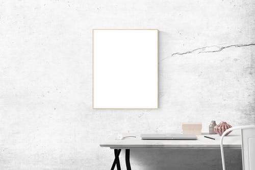 桌子上方的空白帧 · 免费素材图片