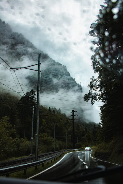 有关喜怒无常, 垂直拍摄, 坏心情的免费素材图片