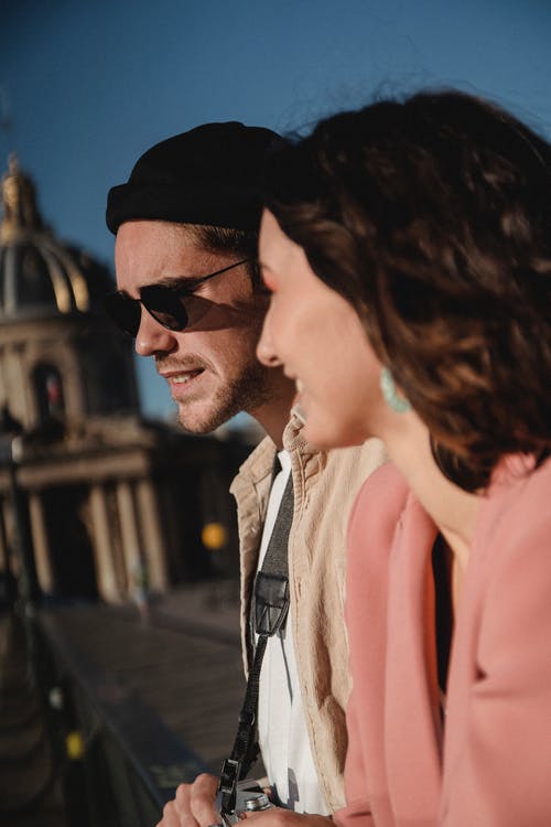 有关一对, 人, 墨镜的免费素材图片