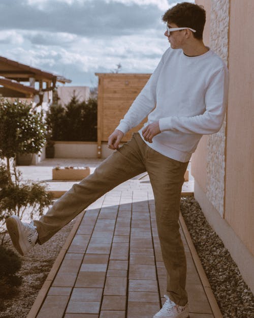 有关人, 休闲装, 侧面图的免费素材图片