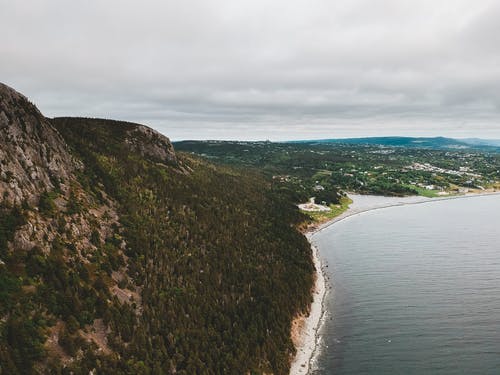 有关地平线, 多云的天空, 山的免费素材图片