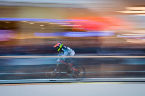 骑自行车的人 · 免费素材图片