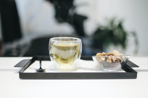 托盘上的热饮 · 免费素材图片