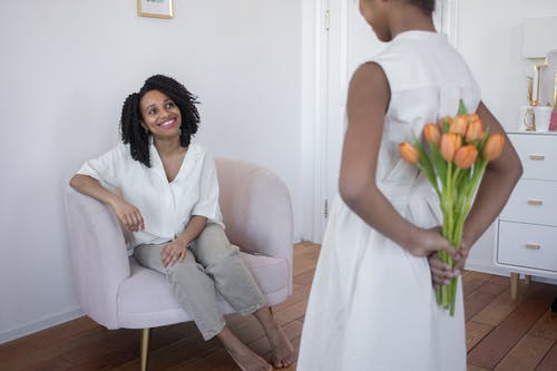 有关一起, 在家, 坐的免费素材图片