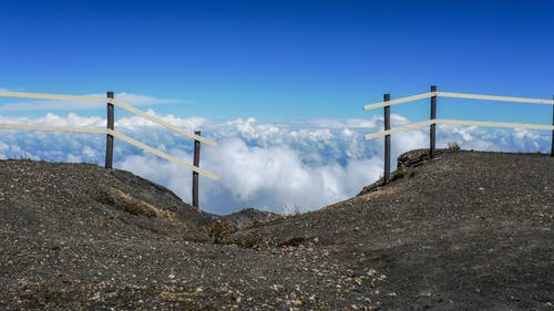 有关围栏, 土, 地面的免费素材图片