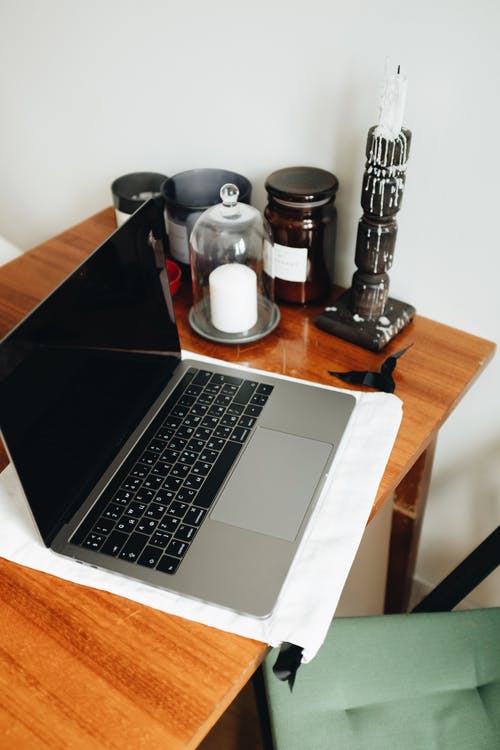 有关3C用品, 书桌, 笔记本电脑的免费素材图片