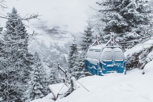 水上绘画附近的蓝白宫 · 免费素材图片