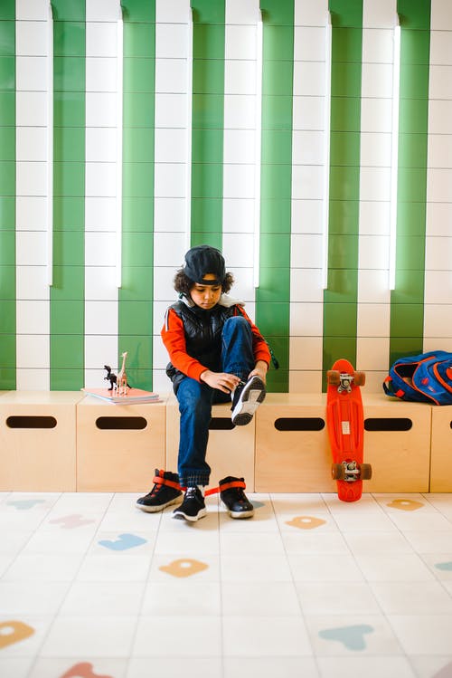 有关便士板, 儿童, 坐的免费素材图片