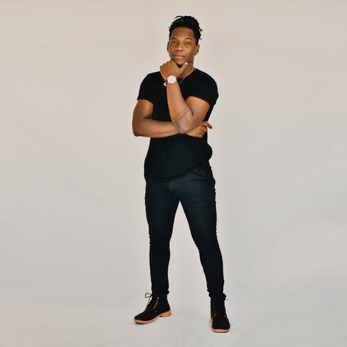 有关人, 垂直拍摄, 工作室拍摄的免费素材图片