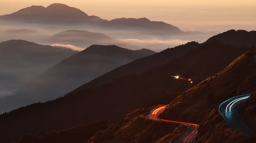 有关光, 山丘, 山谷的免费素材图片