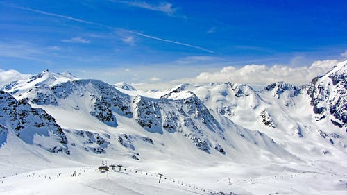 白雪覆盖的山 · 免费素材图片