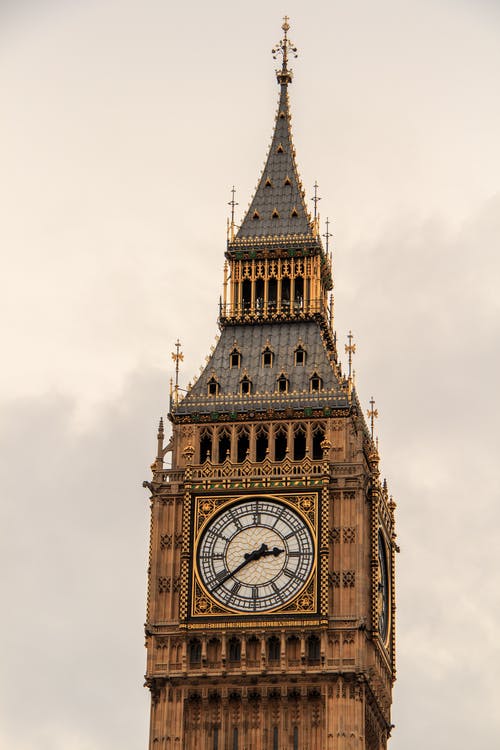伦敦大笨钟的低角度摄影 · 免费素材图片
