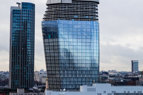 城市摩天大楼的视图 · 免费素材图片