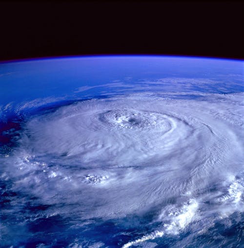 来自太空的风暴之眼影像 · 免费素材图片
