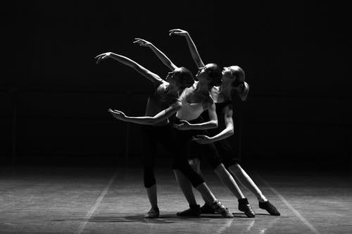 三个女舞者跳舞 · 免费素材图片