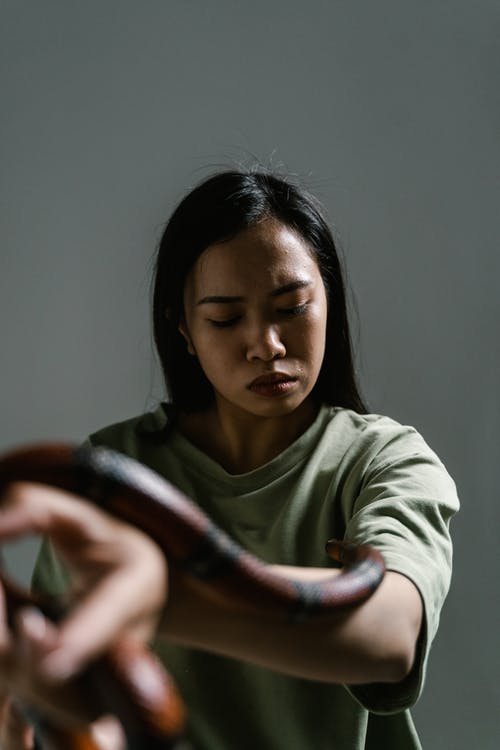 有关克服, 问题, 垂直拍摄的免费素材图片