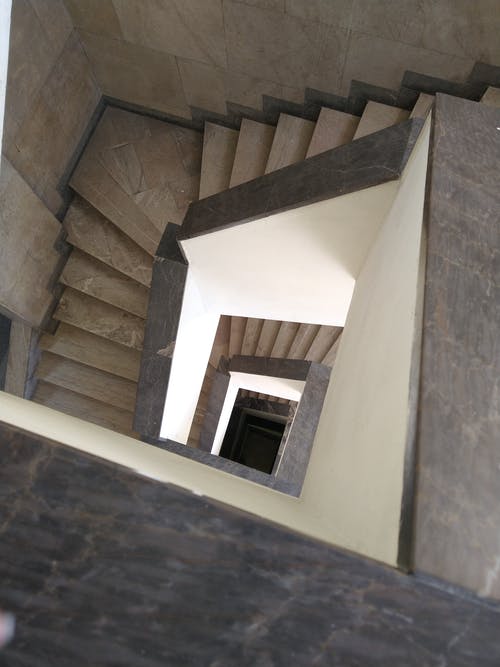 有关几何, 楼梯, 灰色混凝土的免费素材图片