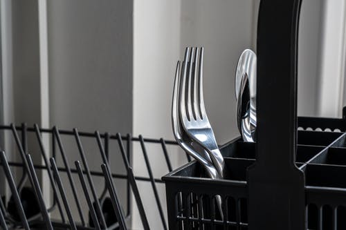不锈钢餐具特写照片 · 免费素材图片