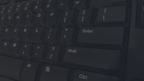 黑色电脑键盘特写摄影 · 免费素材图片