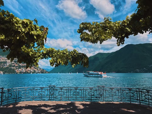 白色游轮 · 免费素材图片