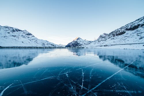 冰河摄影 · 免费素材图片