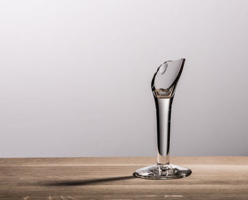 透明玻璃花瓶 · 免费素材图片