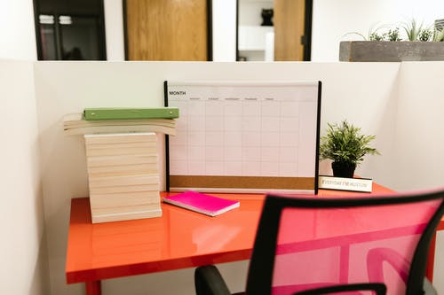 有关一叠纸, 办公椅, 室内的免费素材图片