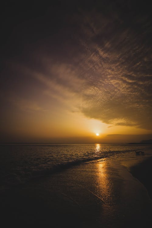 风景摄影中日落时的海洋地平线 · 免费素材图片