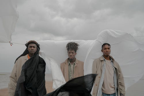 有关多风, 大衣, 挂的免费素材图片