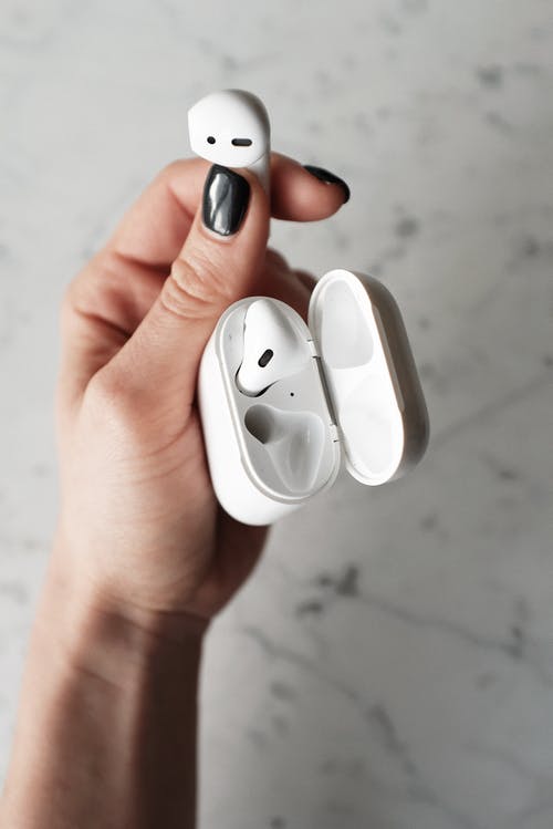 有关airpods, 可携式, 套子的免费素材图片