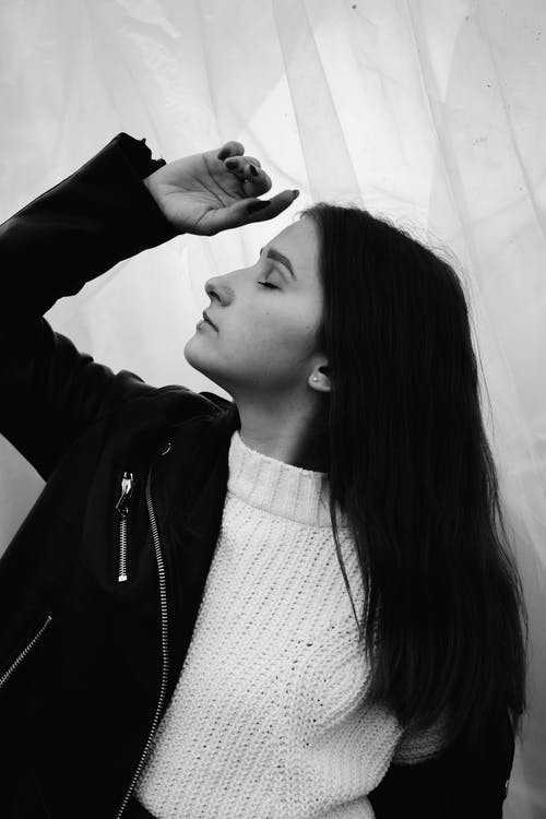 有关举起手来, 侧面图, 女人的免费素材图片