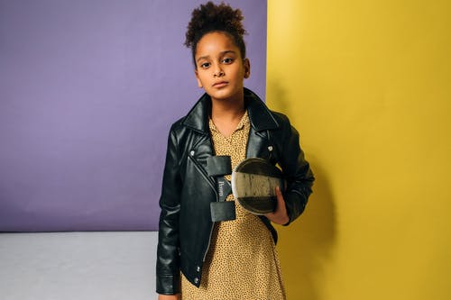 有关女孩, 小孩, 情感的免费素材图片