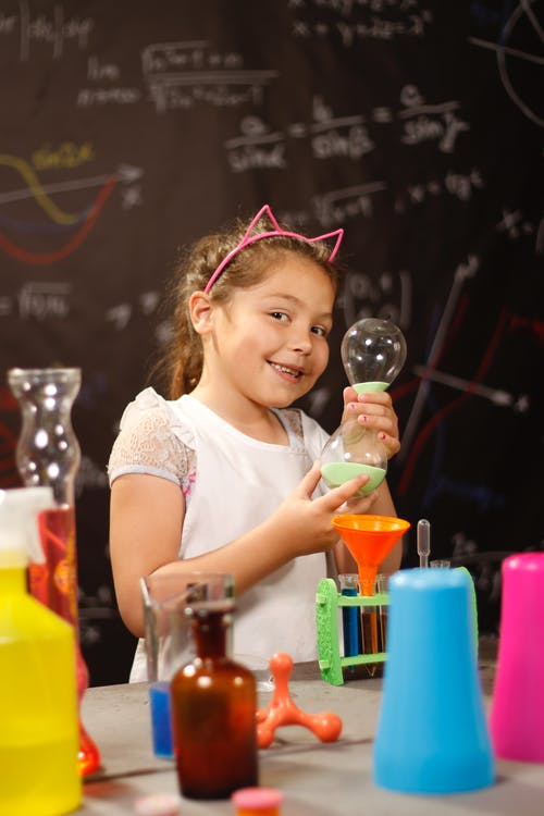 有关儿童, 垂直拍摄, 女孩的免费素材图片